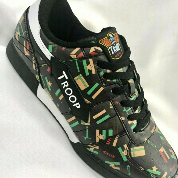 Men's Troop Crown Black World Cup 2018 Low-Top Sneakers NWT - Picture 1 of 6